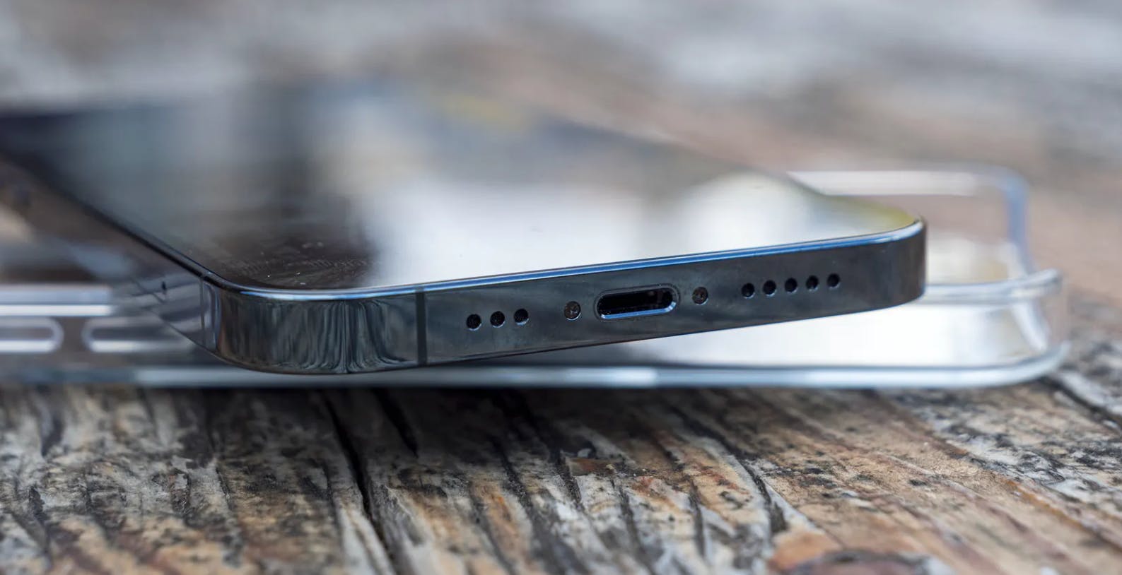 Al momento stai visualizzando Caricabatterie unico, l’UE ci riprova: la nuova proposta già a settembre