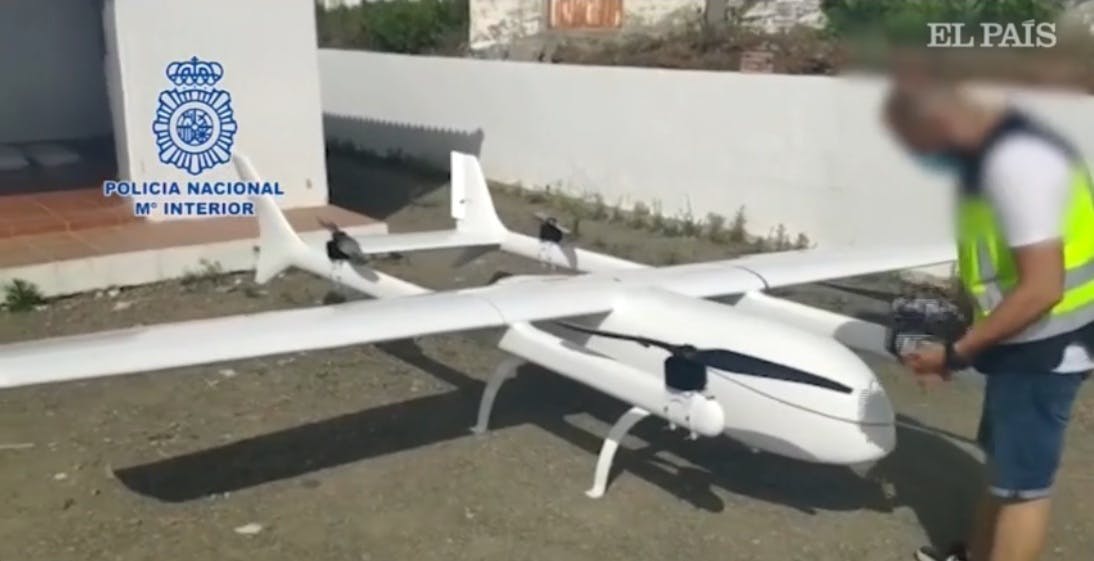 Al momento stai visualizzando La droga viaggia sui droni. Un velivolo enorme sequestrato in Spagna ne trasportava 150 kg dal Marocco