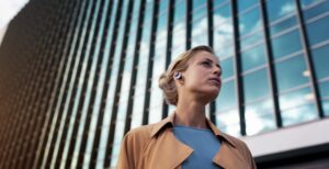 Scopri di più sull'articolo Philips Fidelio T1, l’auricolare wireless con LDAC, ANC e 35 ore di autonomia