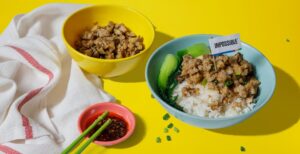 Scopri di più sull'articolo Il “maiale impossibile” di Impossible Foods arriva nei primi ristoranti. Taglia le emissioni del 77%