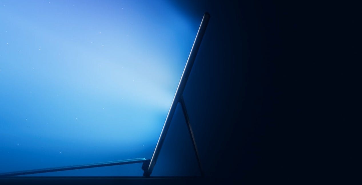 Al momento stai visualizzando Microsoft, nuovi Surface a breve: annunciato evento hardware