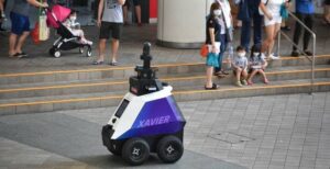 Scopri di più sull'articolo A Singapore c’è un robot poliziotto che controlla assembramenti e fumatori