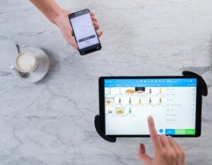 Scopri di più sull'articolo Basta stampare scontrini: lo scontrino digitale ha le fattezze virtuali di un PDF