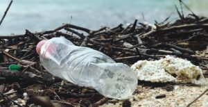 Scopri di più sull'articolo I proprietari di barche misureranno l’inquinamento da plastica con i droni DJI