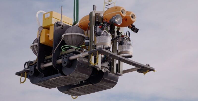 Da 7 anni un robot simile a Wall-E si muove a 4.000 metri di profondità per studiare i fondali oceanici