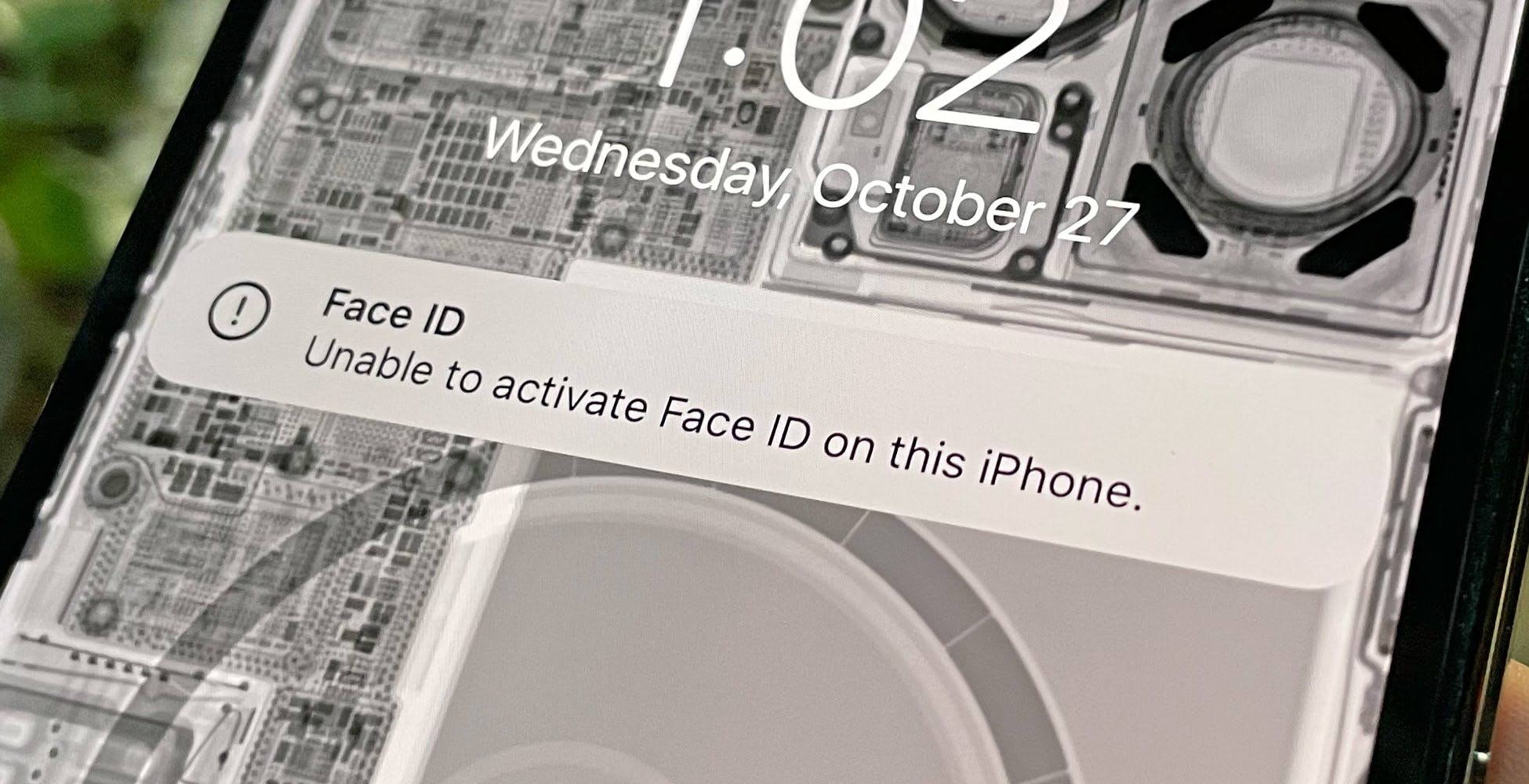 Le riparazioni non ufficiali dello schermo di iPhone 13 impediscono al Face ID di funzionare