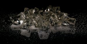 Scopri di più sull'articolo Il ghiaccio superionico è sia solido sia liquido e potrebbe spiegare i campi magnetici di Urano e Nettuno