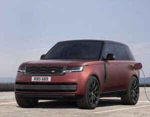 Scopri di più sull'articolo Ecco la nuova Range Rover, le versioni PHEV hanno 100 km di autonomia. L’elettrica arriverà nel 2024