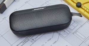 Scopri di più sull'articolo Bose Soundlink Flex, il diffusore portatile con qualcosa in più