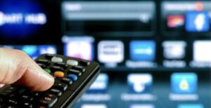 Scopri di più sull'articolo Operazione anti-pirateria, multe da 10 mila euro ai rivenditori di abbonamenti illegali. Si valuta la posizione degli utenti