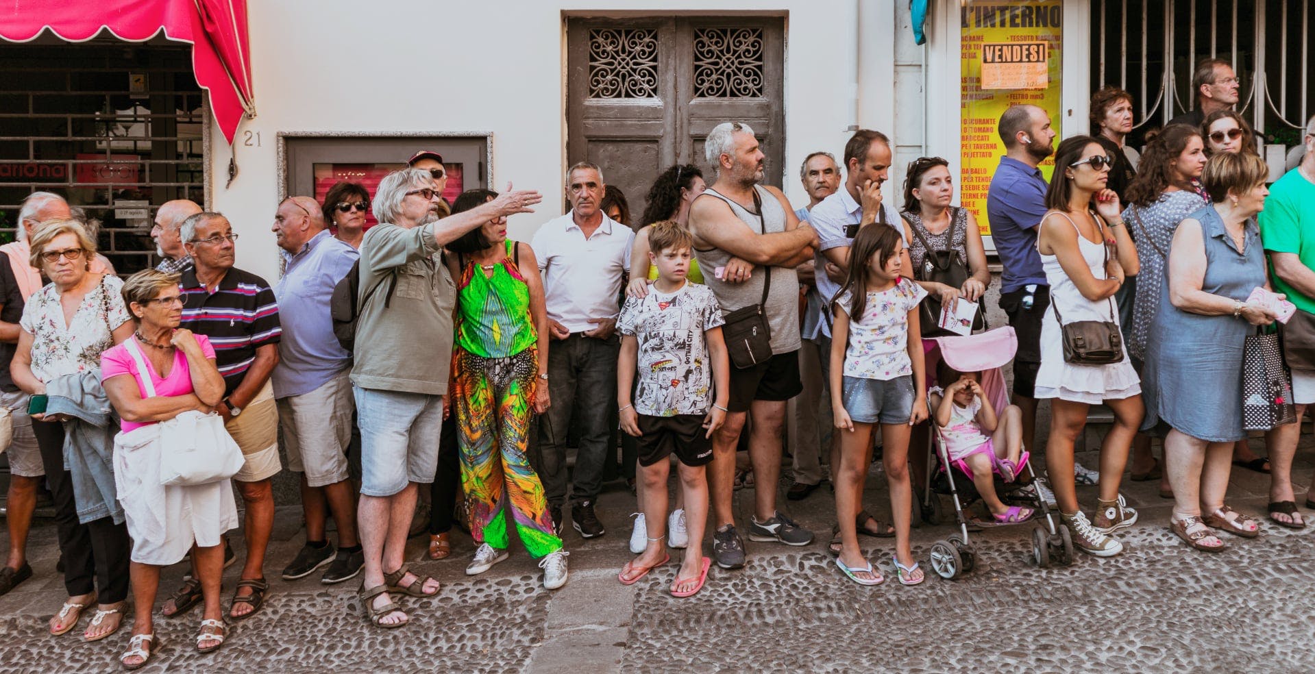 Al momento stai visualizzando Il Censis lancia l’allarme: italiani sedotti da complottismi e fobie antiscientifiche. Per il 36% è inutile laurearsi