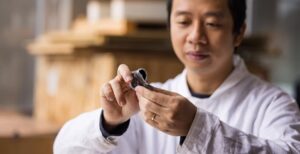 Scopri di più sull'articolo La batteria flessibile che può essere lavata in lavatrice è realtà. A breve in commercio