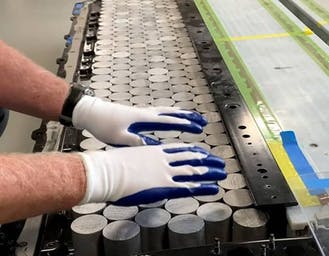 Al momento stai visualizzando Nel 2023 Panasonic potrebbe dare più autonomia alle Tesla grazie alle celle 4680