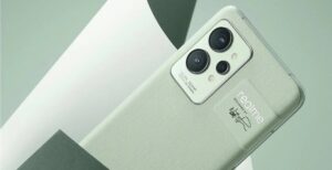 Scopri di più sull'articolo Realme alza il tiro (ed esagera): ecco GT 2 Pro con schermo UHD 2K e obiettivo fisheye