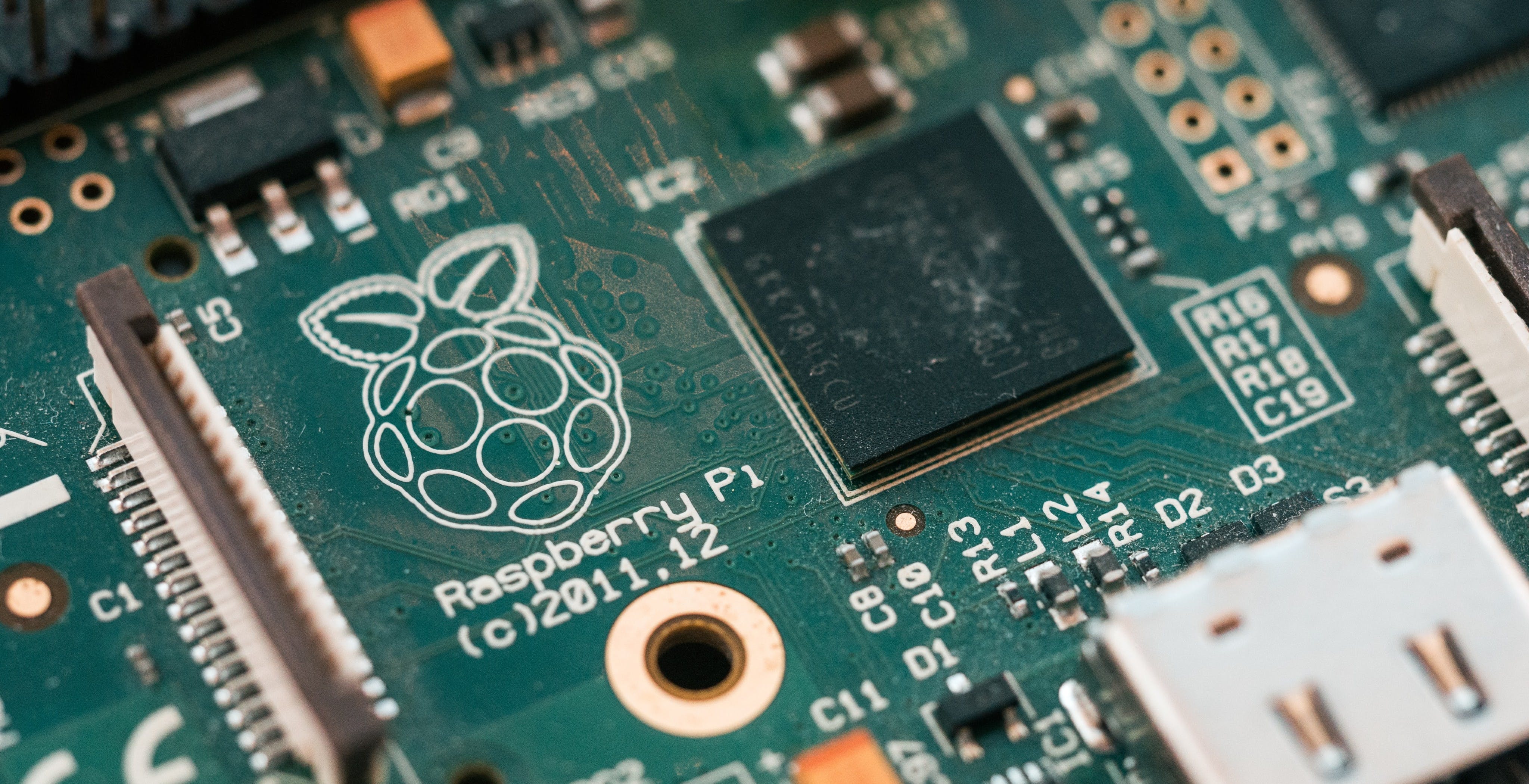 Al momento stai visualizzando A caccia di malware scansionando le onde elettromagnetiche dei dispositivi: l’approccio innovativo di una ricerca