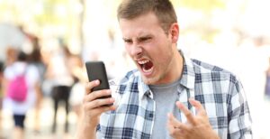 Scopri di più sull'articolo Tra poche settimane addio scocciatori e robot caller: entrerà in vigore il nuovo regolamento sul telemarketing