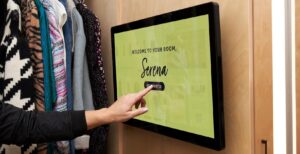 Scopri di più sull'articolo Amazon aprirà un negozio di abbigliamento. I vestiti arrivano direttamente nel camerino