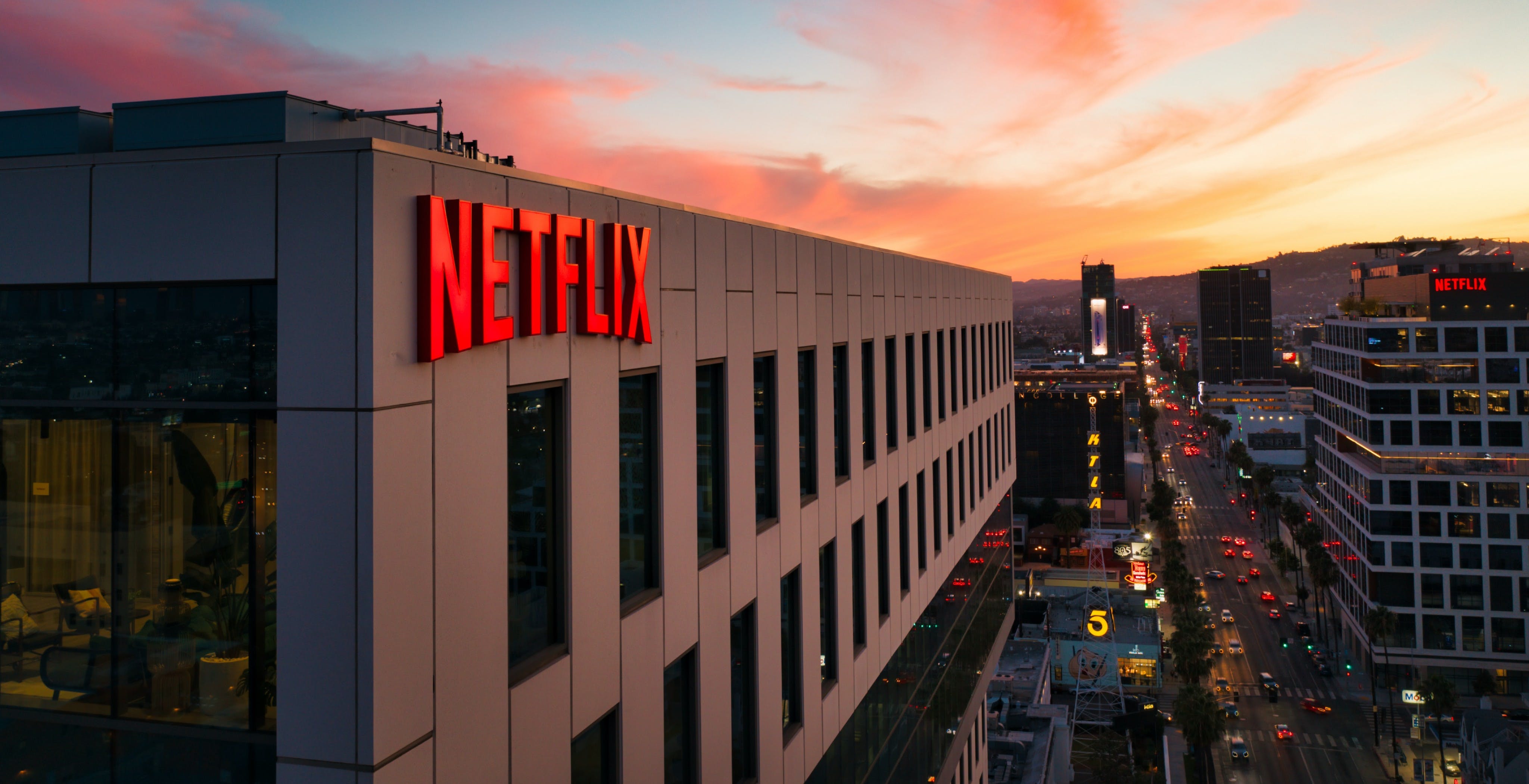 Netflix non ha mai avuto così tanti abbonati. Il mercato ingordo ne vuole ancora di più