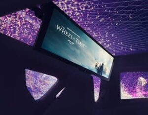 Scopri di più sull'articolo BMW vuole trasformare l’auto in un cinema con un TV da 31 pollici 8K con Amazon Fire TV integrata