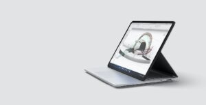 Scopri di più sull'articolo Surface Laptop Studio in Italia il 22 febbraio: la workstation Microsoft parte da 1.729 euro
