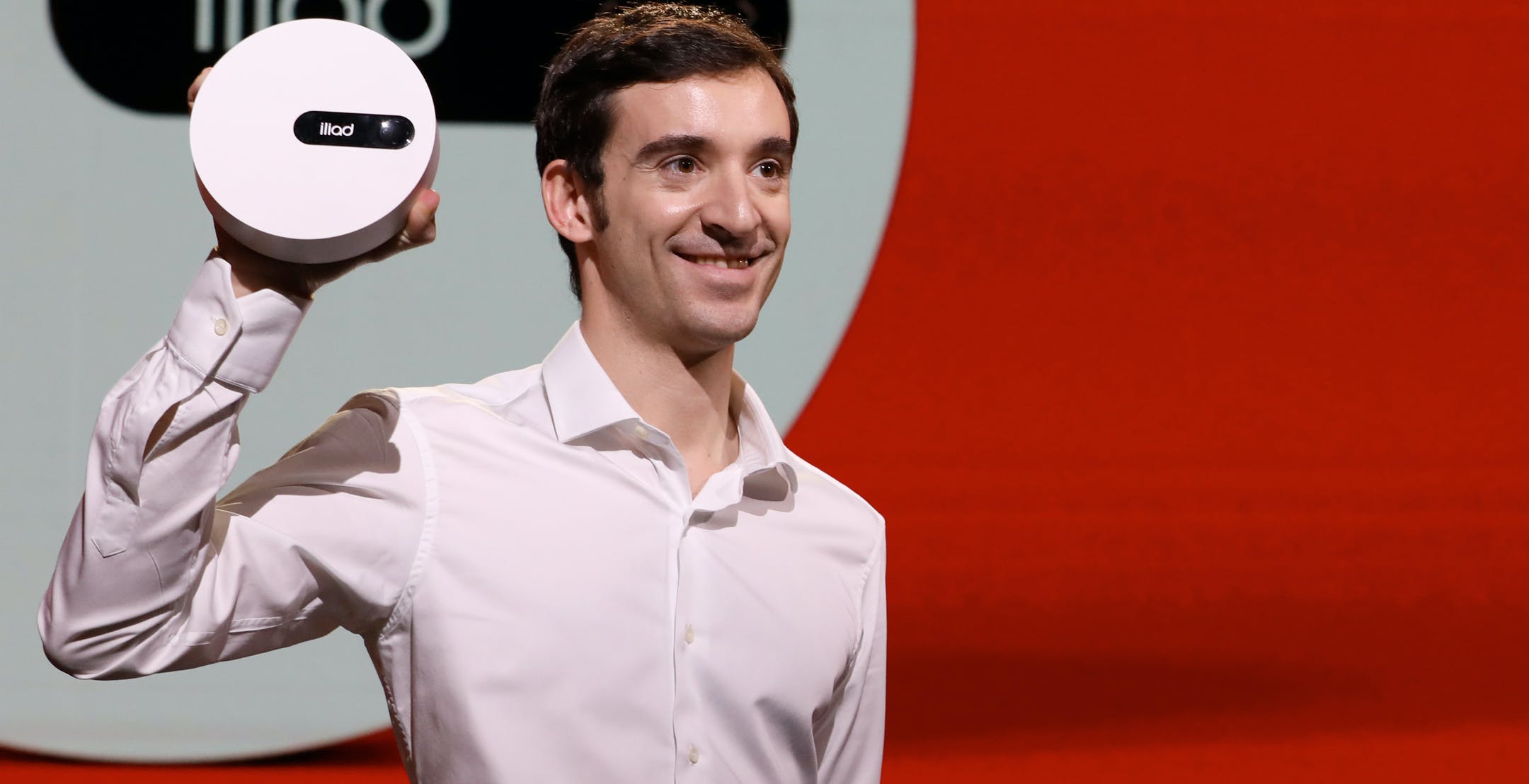 Iliad si è mangiata tutto lo spazio creato dalle storture tariffarie delle altre telco. E l'ha trasformato in oro