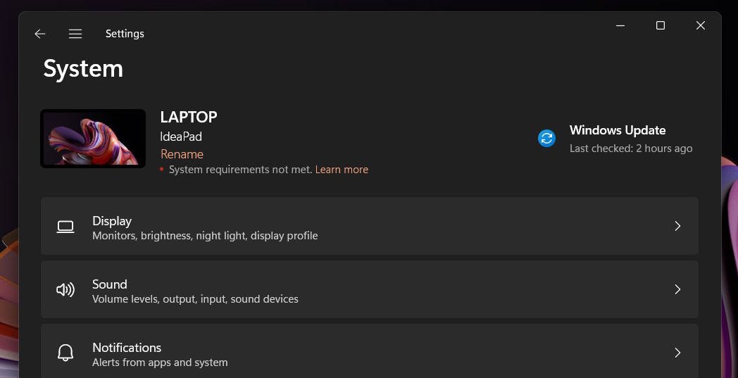 Windows 11, se il PC non rispetta i requisiti minimi, appare un watermark permanente sul desktop