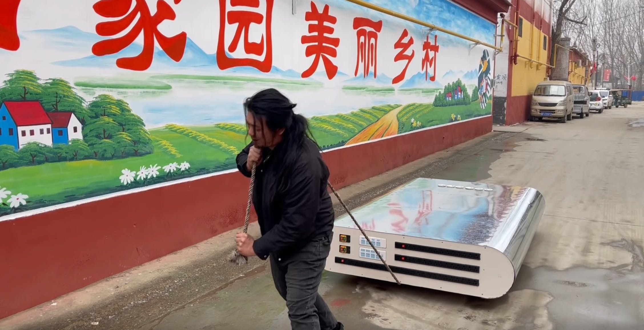 Ecco il power bank da 27.000.000 mAh. A suo modo, è anche portatile