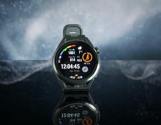 Al momento stai visualizzando Huawei Watch GT Runner corre che è un piacere ma inciampa sull’app