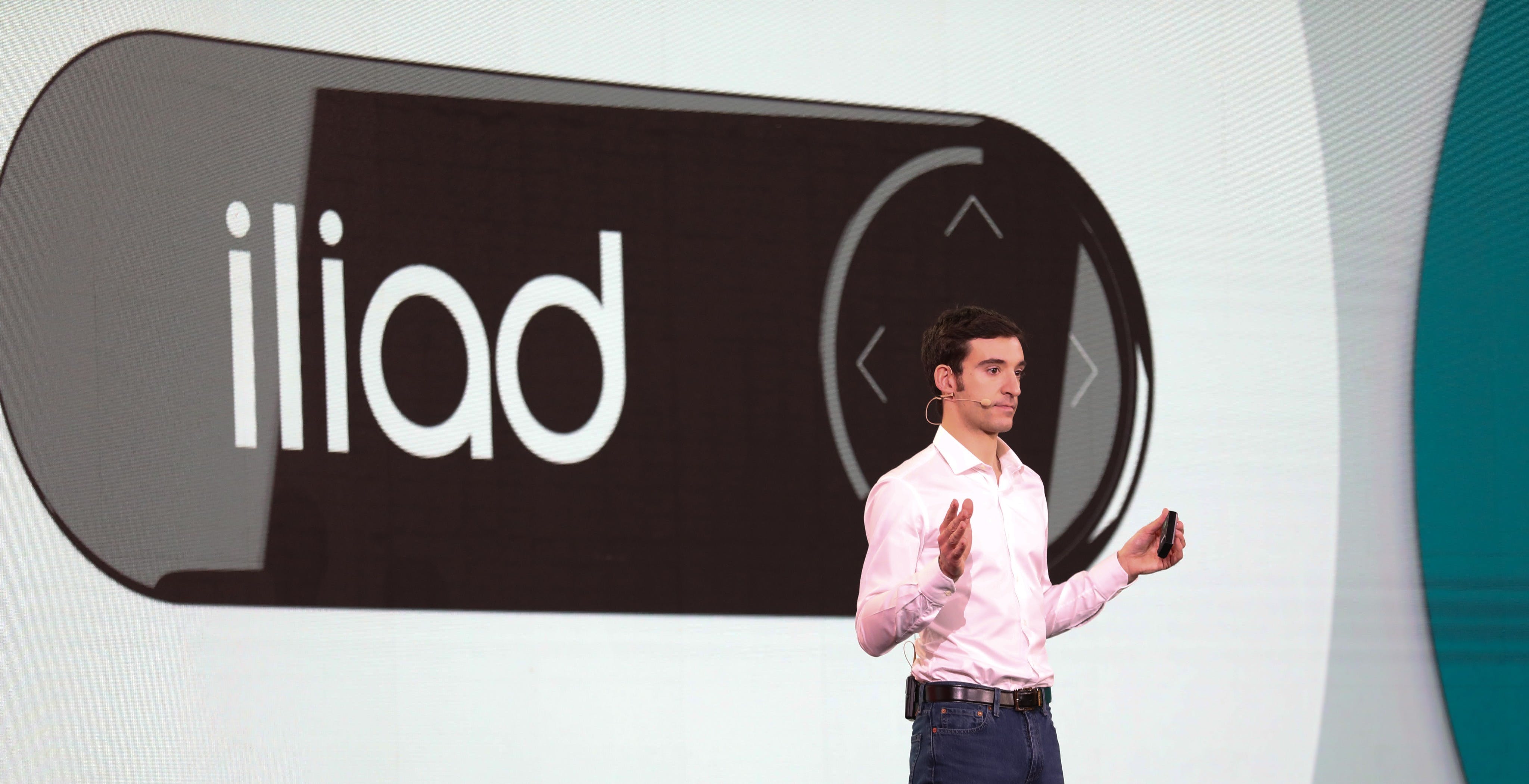 Iliad pronta a comprare Vodafone Italia: c'è l'offerta, secondo Bloomberg